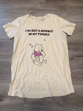 Winnie the Pooh Women's Maternity Graphic Tee with Short Sleeves